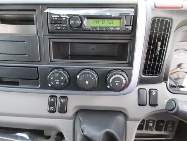 三菱ふそうキャンターアルミウイング小型（2t・3t）[写真12]