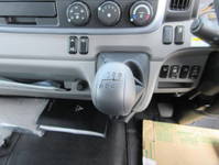 三菱ふそうキャンターアルミウイング小型（2t・3t）[写真13]