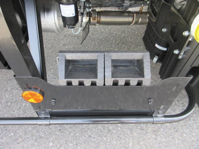 三菱ふそうキャンターアルミウイング小型（2t・3t）[写真33]