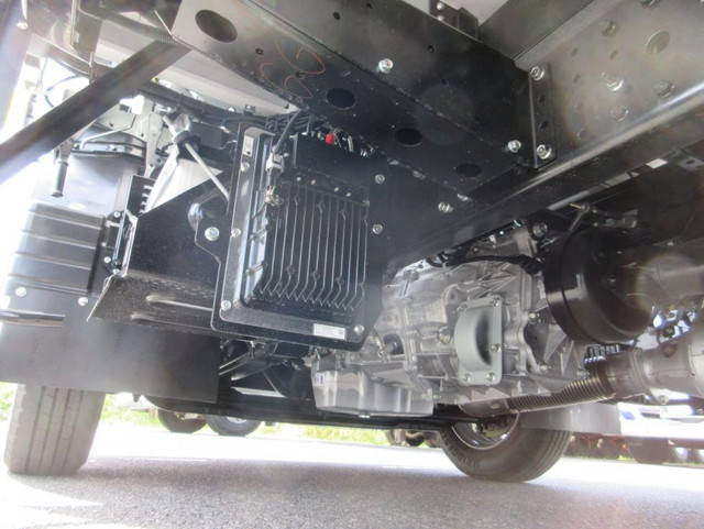 三菱ふそうキャンターアルミウイング小型（2t・3t）[写真38]