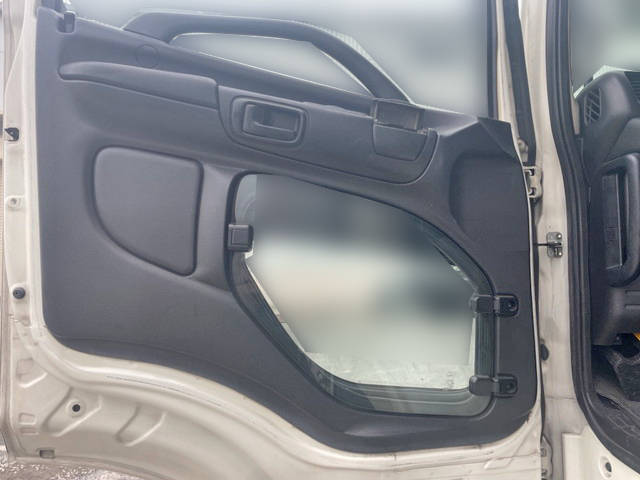 日野プロフィアアルミウイング大型（10t）[写真28]