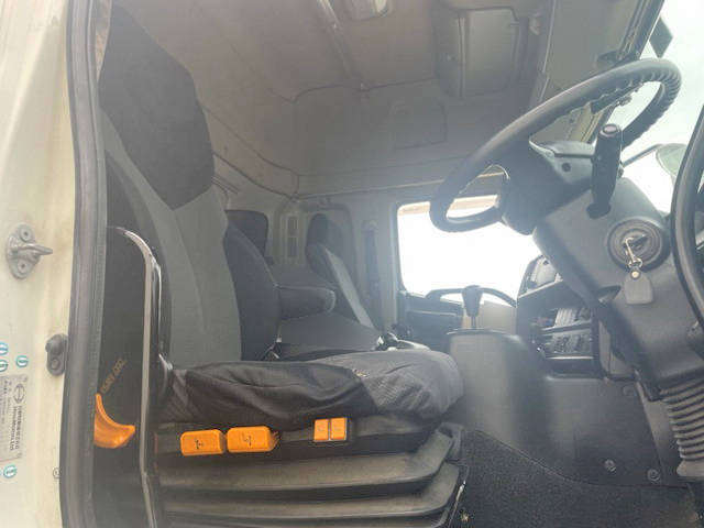 日野プロフィアアルミウイング大型（10t）[写真33]