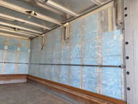 三菱ふそうキャンターアルミバン小型（2t・3t）[写真12]