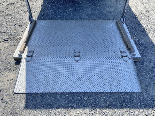 三菱ふそうキャンターアルミバン小型（2t・3t）[写真17]