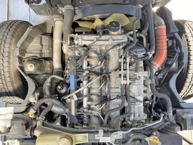 三菱ふそうキャンターアルミバン小型（2t・3t）[写真27]