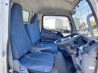 三菱ふそうキャンターアルミバン小型（2t・3t）[写真34]