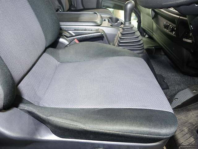 日野レンジャーパネルバン中型（4t）[写真26]