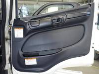 日野レンジャーパネルバン中型（4t）[写真32]