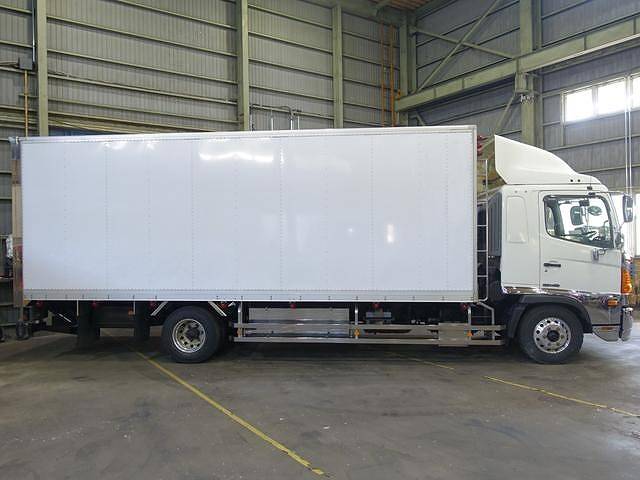 日野レンジャーパネルバン中型（4t）[写真04]