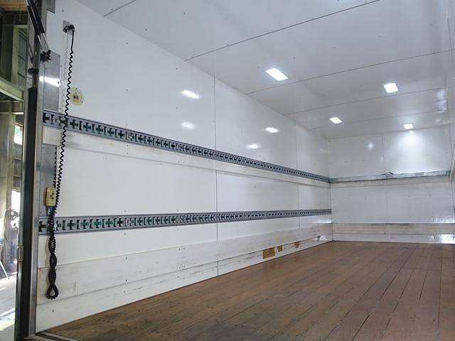 日野レンジャーパネルバン中型（4t）[写真08]