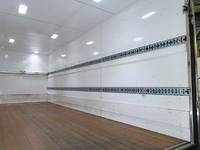 日野レンジャーパネルバン中型（4t）[写真09]