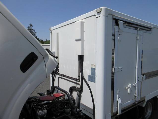 日野デュトロ冷凍車（冷蔵車）小型（2t・3t）[写真33]