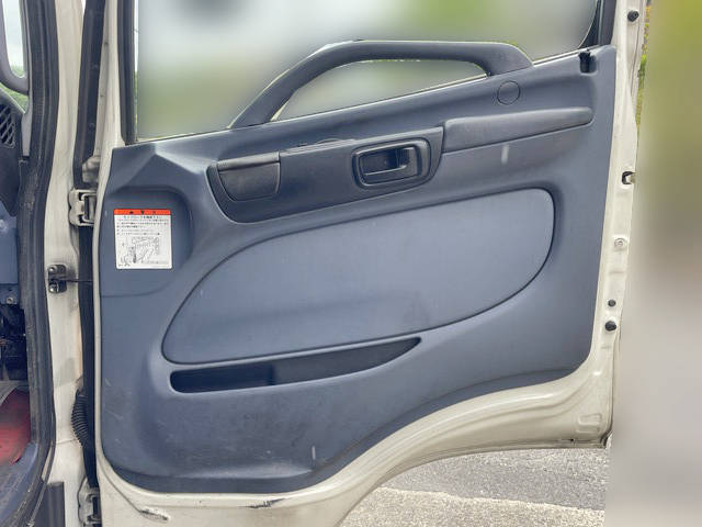 日野レンジャーアルミウイング増トン（6t・8t）[写真28]