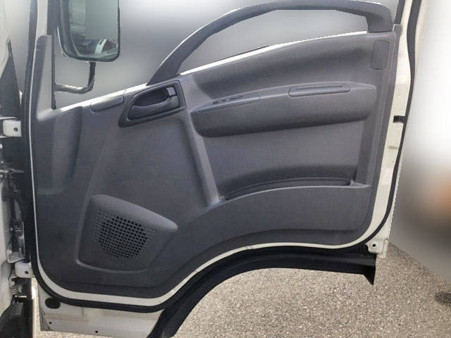 いすゞエルフアルミウイング小型（2t・3t）[写真28]