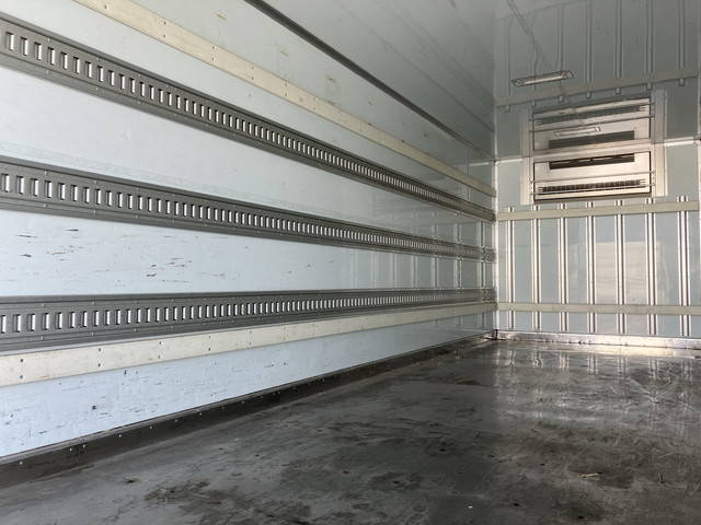 いすゞフォワード冷凍車（冷蔵車）中型（4t）[写真09]