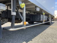 いすゞフォワード冷凍車（冷蔵車）中型（4t）[写真21]