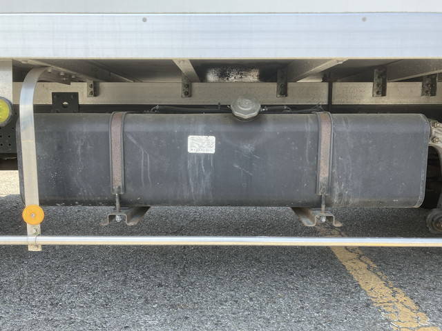 いすゞフォワード冷凍車（冷蔵車）中型（4t）[写真22]