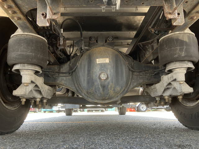 いすゞフォワード冷凍車（冷蔵車）中型（4t）[写真24]