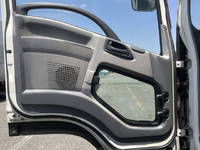 いすゞフォワード冷凍車（冷蔵車）中型（4t）[写真26]