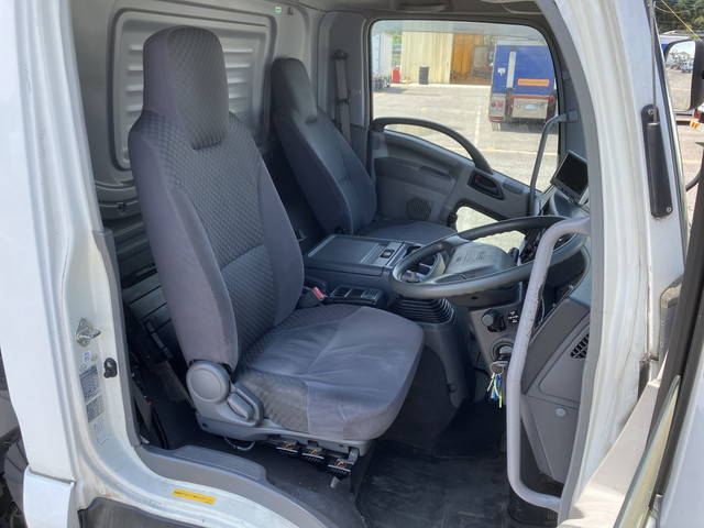 いすゞフォワード冷凍車（冷蔵車）中型（4t）[写真29]