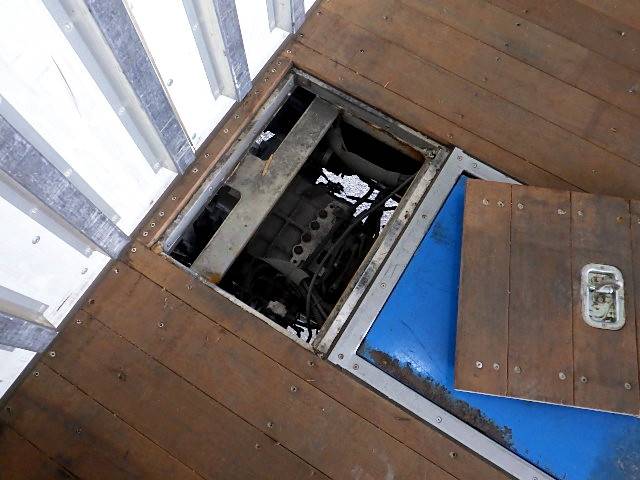 日野プロフィア冷蔵冷凍ウイング大型（10t）[写真13]