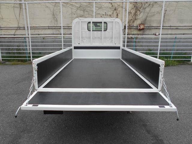トヨタダイナ平ボディ小型（2t・3t）[写真12]
