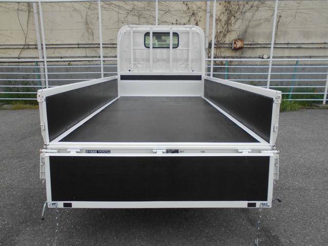 トヨタダイナ平ボディ小型（2t・3t）[写真13]