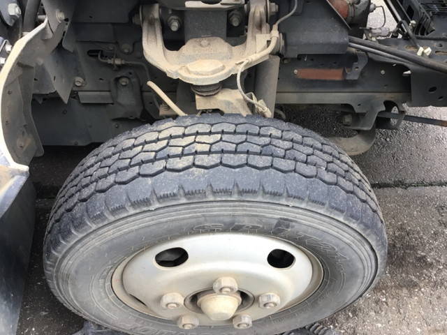 いすゞエルフアルミバン小型（2t・3t）[写真15]