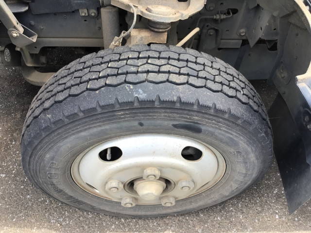 いすゞエルフアルミバン小型（2t・3t）[写真16]