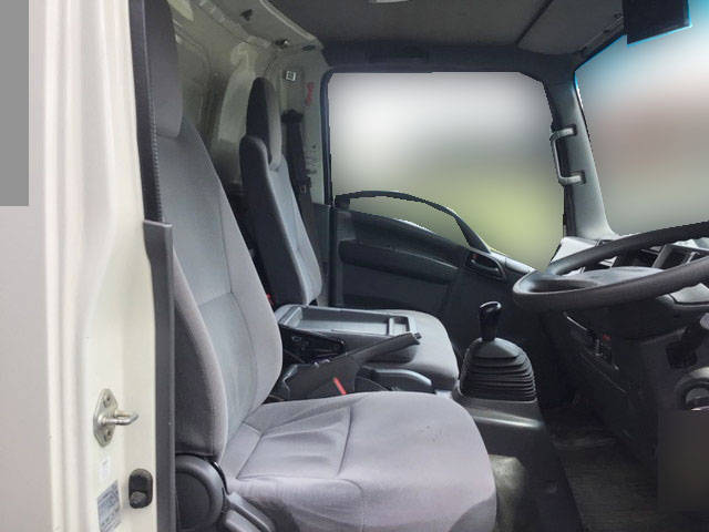 いすゞエルフアルミバン小型（2t・3t）[写真25]