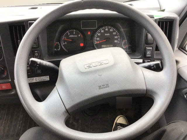 いすゞエルフアルミバン小型（2t・3t）[写真29]