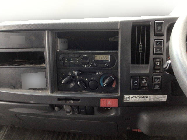 いすゞエルフアルミバン小型（2t・3t）[写真32]