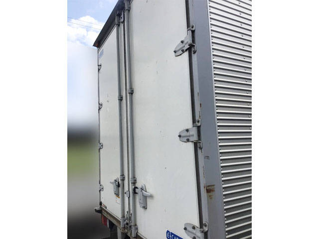 いすゞエルフアルミバン小型（2t・3t）[写真06]