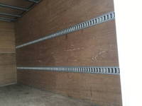 いすゞエルフアルミバン小型（2t・3t）[写真09]