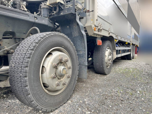 いすゞギガアルミウイング大型（10t）[写真20]