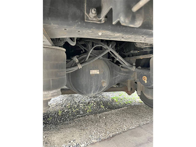 いすゞギガアルミウイング大型（10t）[写真29]