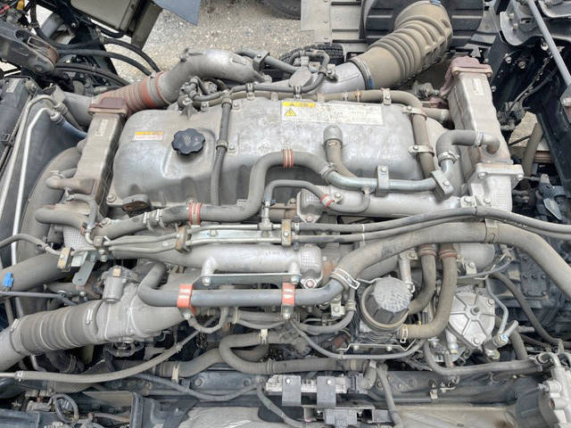 いすゞギガアルミウイング大型（10t）[写真31]