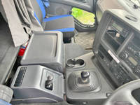 いすゞギガアルミウイング大型（10t）[写真35]