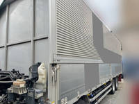 いすゞギガアルミウイング大型（10t）[写真05]