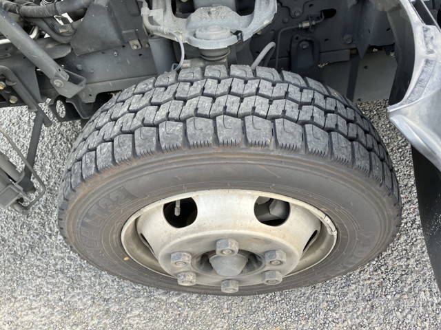 いすゞエルフアルミバン小型（2t・3t）[写真16]