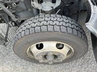 いすゞエルフアルミバン小型（2t・3t）[写真16]