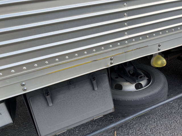 いすゞエルフアルミバン小型（2t・3t）[写真21]