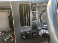 いすゞエルフアルミバン小型（2t・3t）[写真32]