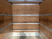 いすゞエルフアルミバン小型（2t・3t）[写真09]