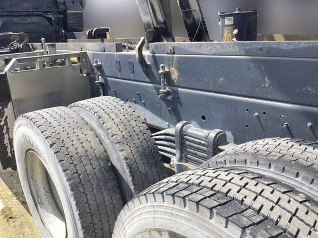 いすゞギガダンプ大型（10t）[写真14]