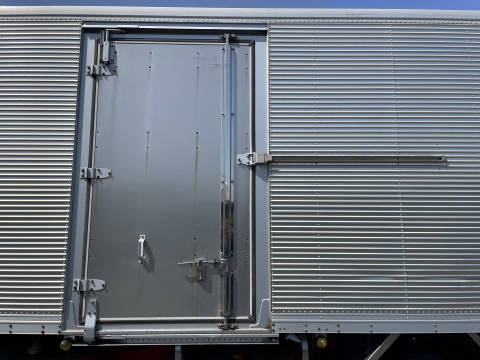 三菱ふそうファイターアルミバン中型（4t）[写真15]