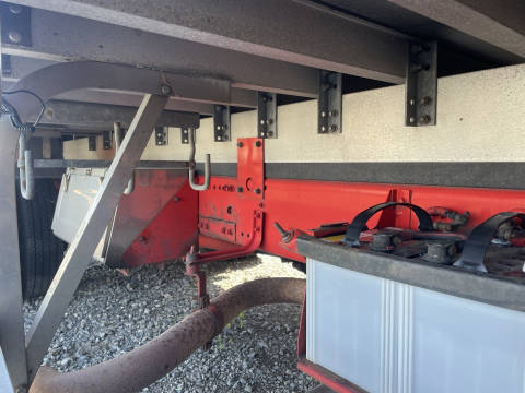 三菱ふそうファイターアルミバン中型（4t）[写真21]