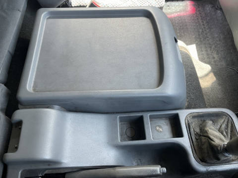 三菱ふそうファイターアルミバン中型（4t）[写真40]