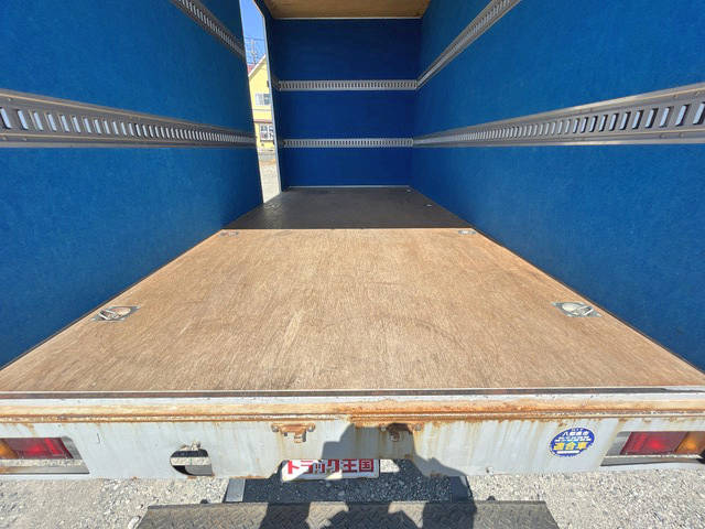 いすゞエルフパネルバン小型（2t・3t）[写真17]