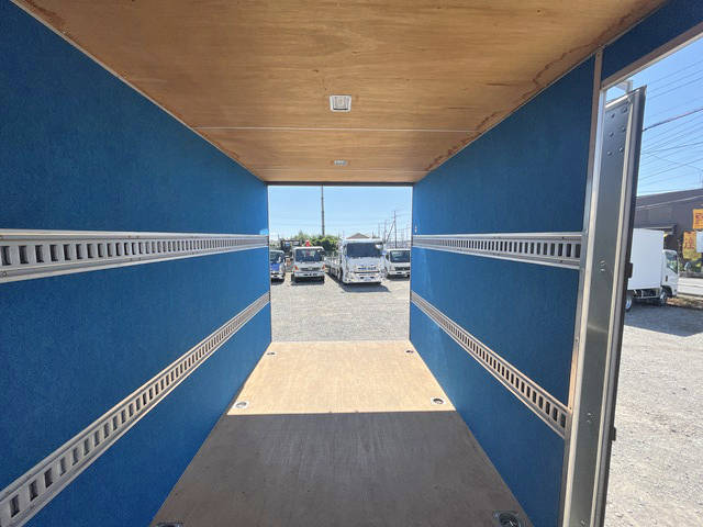 いすゞエルフパネルバン小型（2t・3t）[写真18]